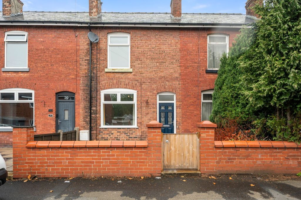 Property photo 1 of 12