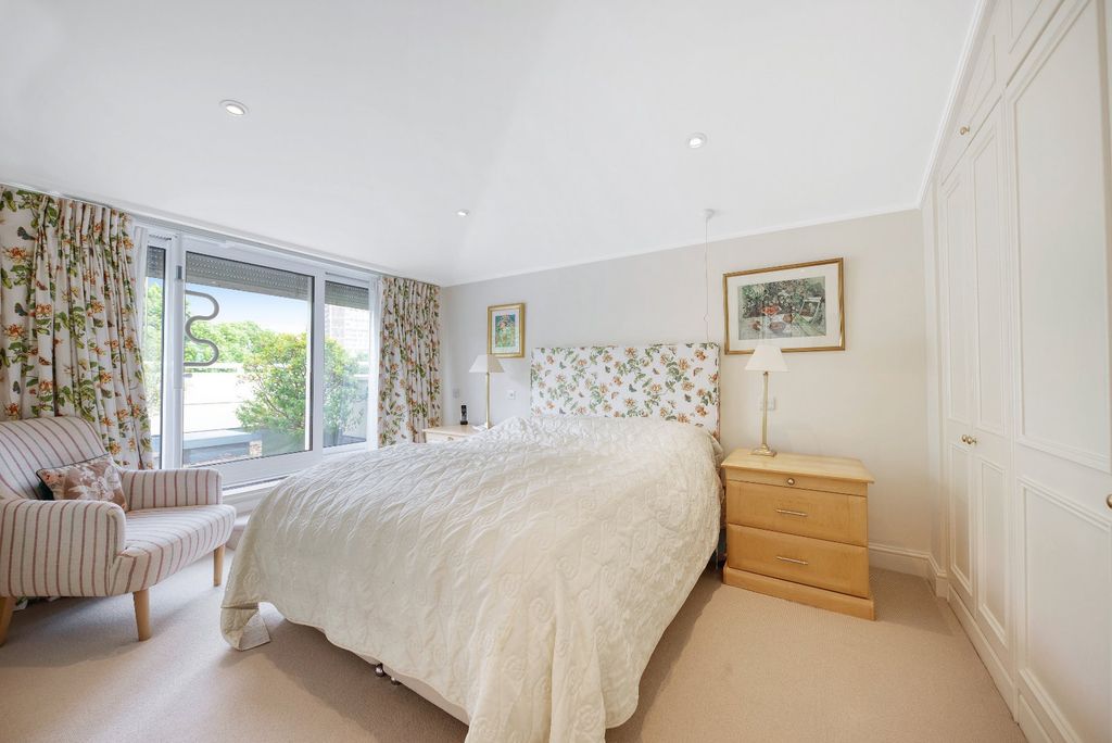 Property photo 3 of 14 Picture No. 07