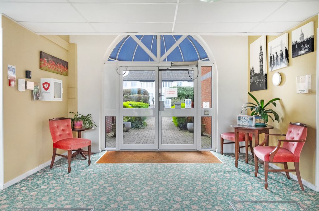 Property photo 3 of 19