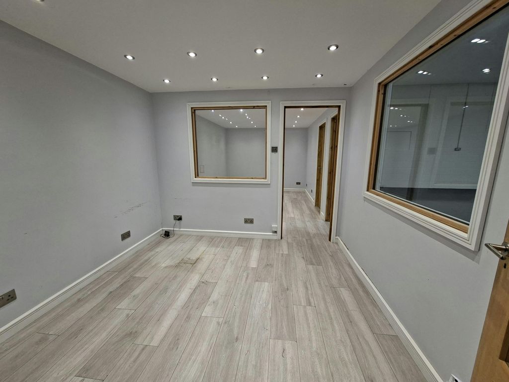 Property photo 3 of 6 20251201_093818.Jpg