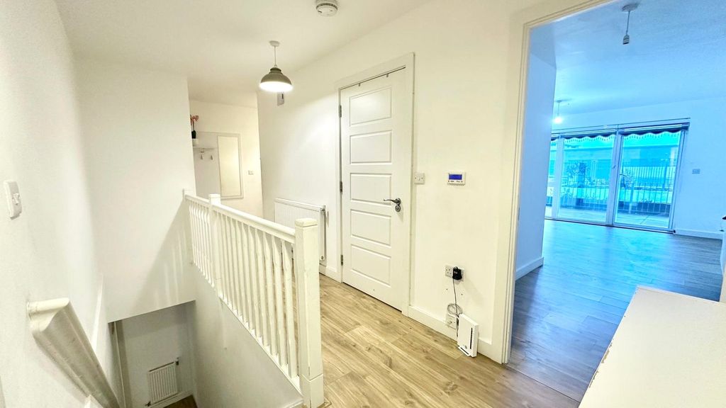 Property photo 3 of 20 Picture No. 19