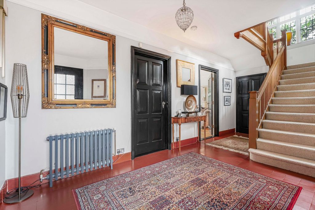 Property photo 2 of 27 Picture No. 30