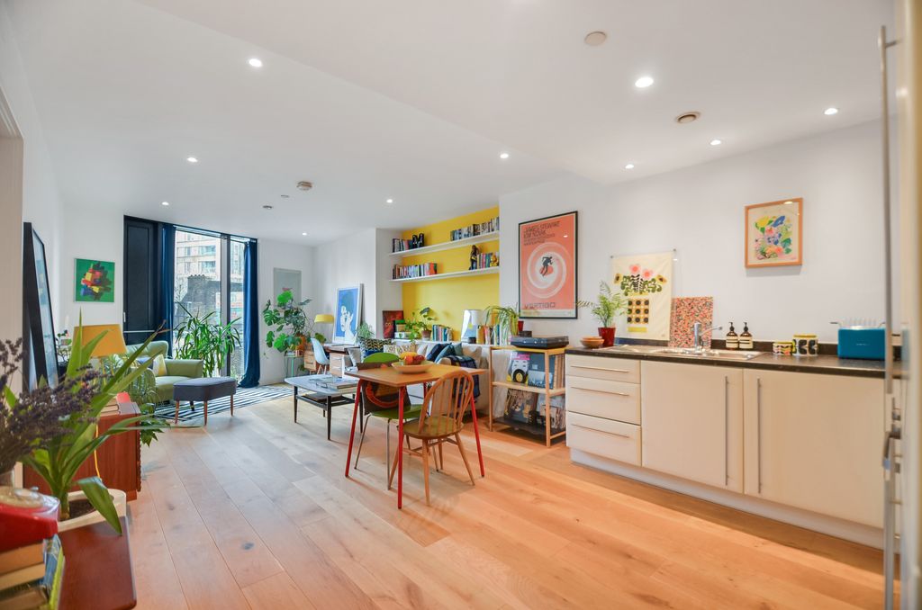 Property photo 1 of 19 Open Plan Living Room_Pic_2.Jpg