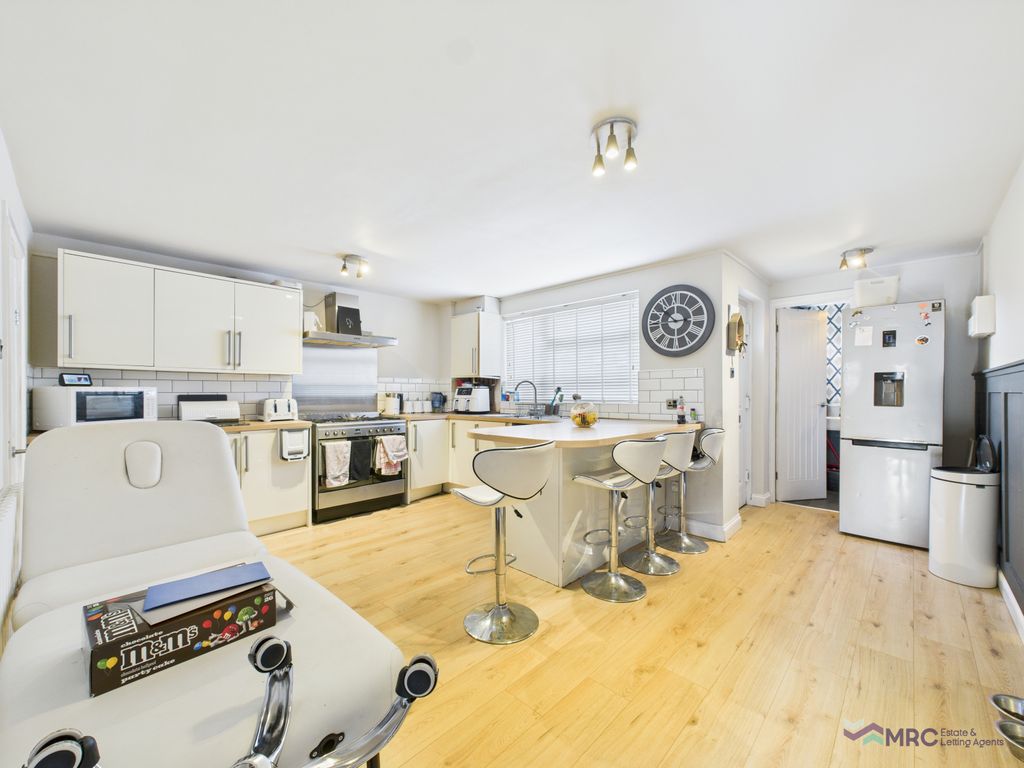 Property photo 3 of 14 Gallery