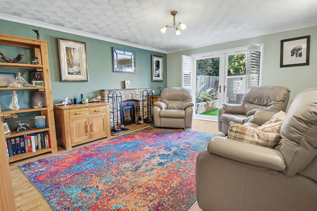 Property photo 2 of 15