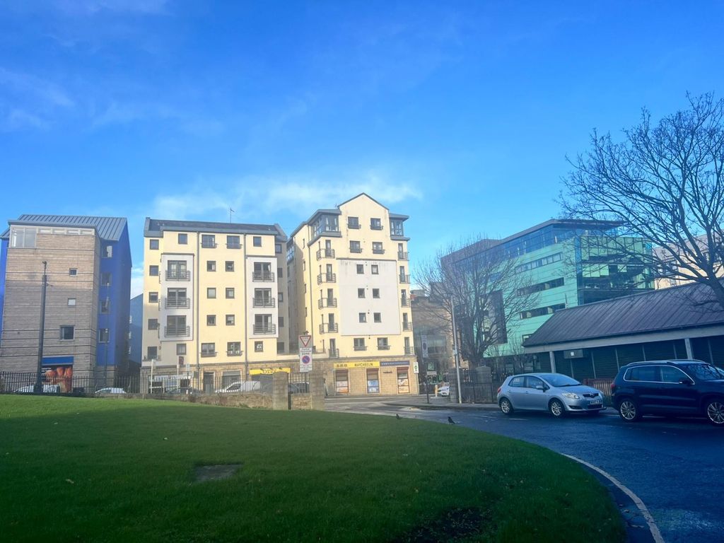 Property photo 2 of 19