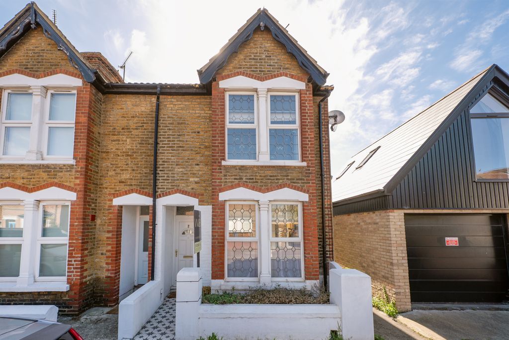 Property photo 1 of 14 Front