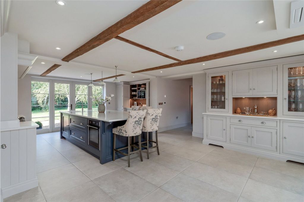 Property photo 2 of 33 Illidge Green Farm