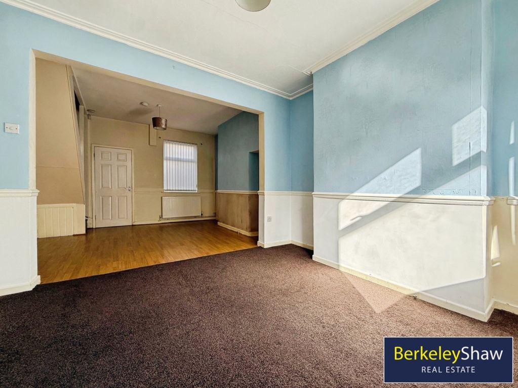 Property photo 2 of 11 Pbox-Img.Jpg