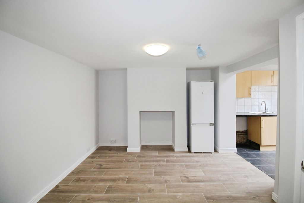 Property photo 3 of 14 Reception Room