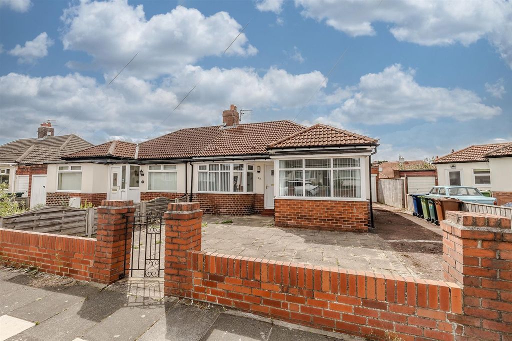 Property photo 1 of 17 23Redcarroadheaton-26.Jpeg
