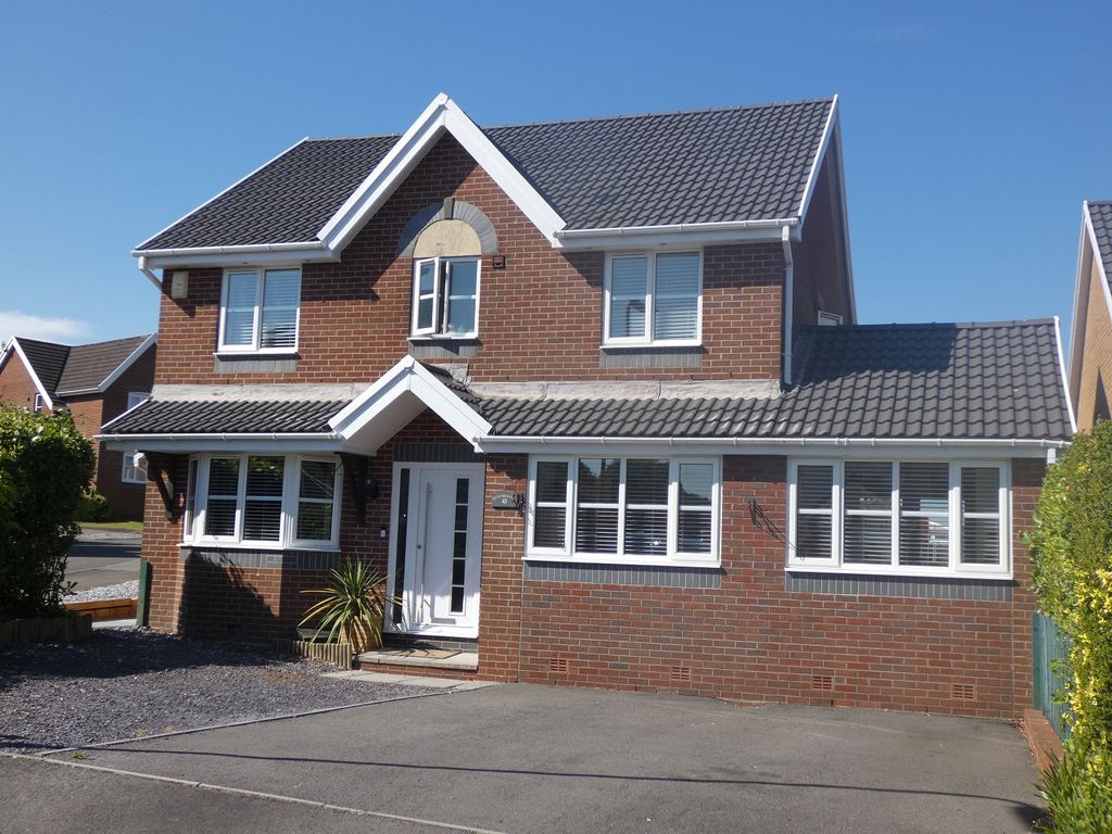 4 bed detached house for saleHunters Ridge, Tonna, Neath. SA11