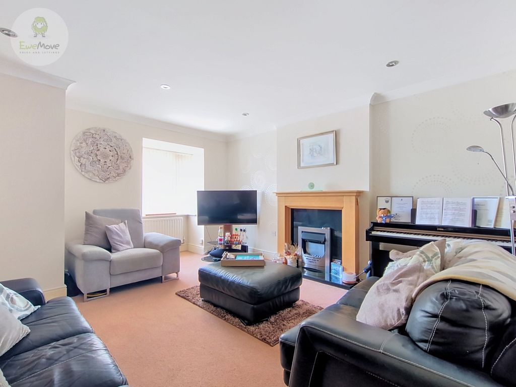 Property photo 2 of 16 9-Cuniver-Court_00002