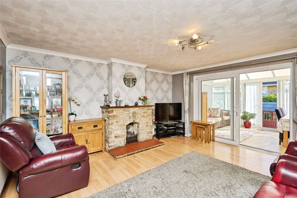 Property photo 3 of 16 Picture No. 28