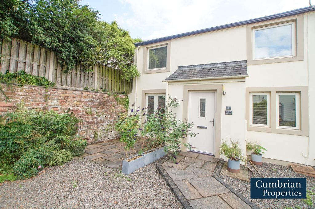 Property photo 1 of 17 External Front