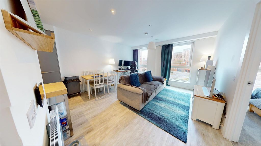 Property photo 2 of 16