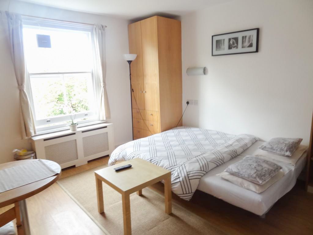Property photo 1 of 7 Studio To Rent
