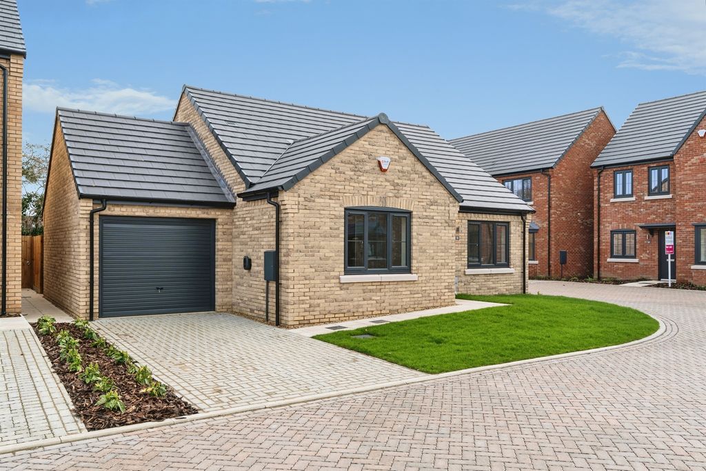 Property photo 2 of 13