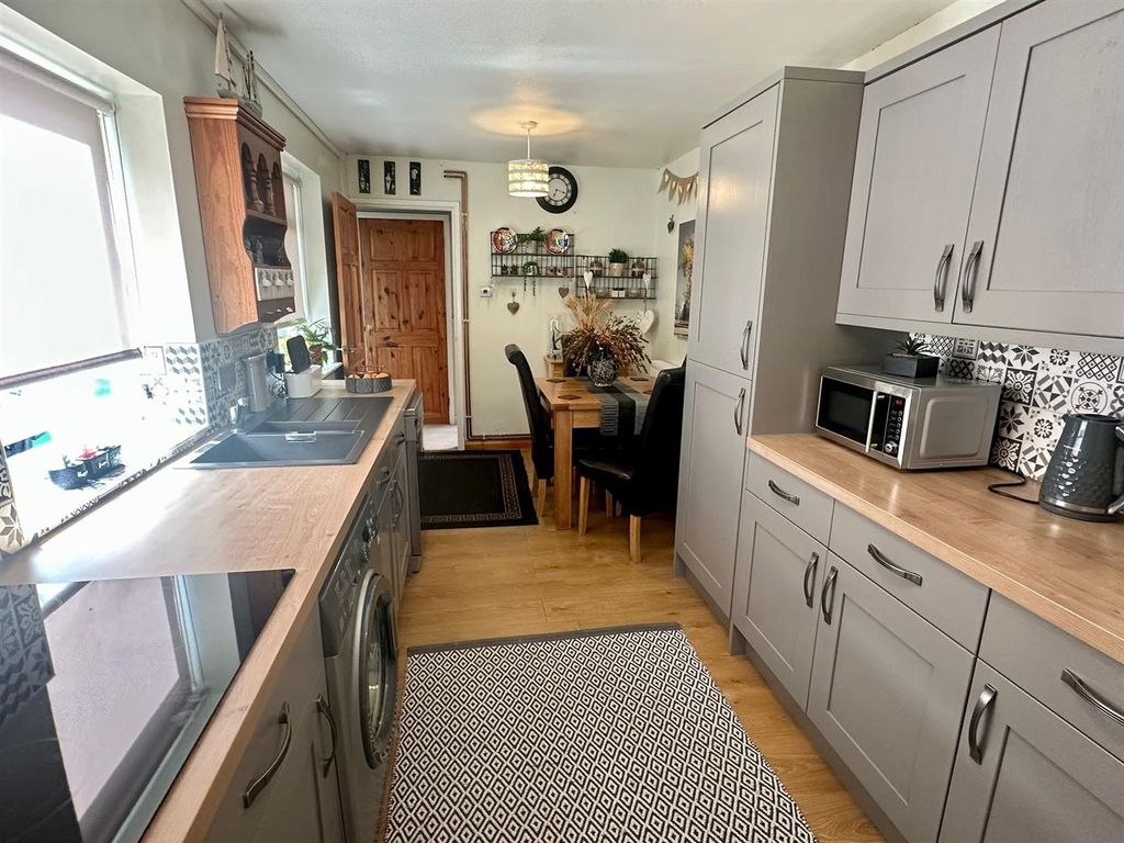 Property photo 3 of 13 Whatsapp Image 2025-10-10 At 09.55.04_364d0A08.Jpg