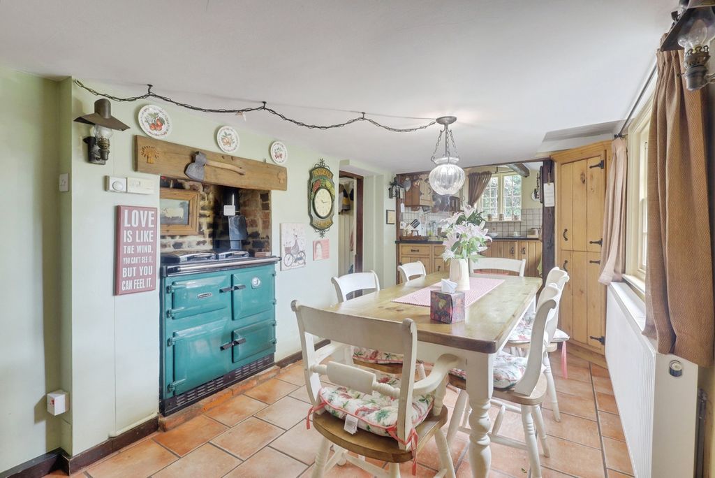 Property photo 2 of 19