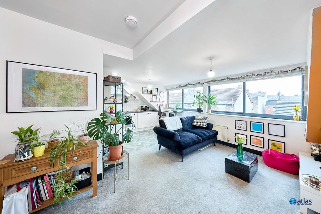 Property photo 2 of 12 Living / Dining / Kitchen Area