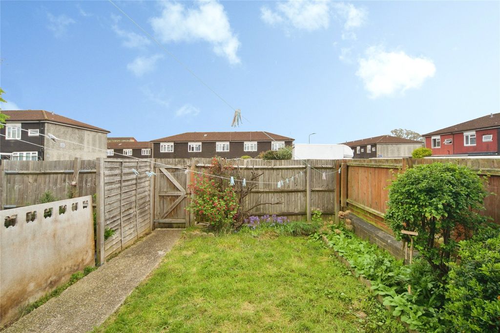 Property photo 3 of 15 Picture No. 04