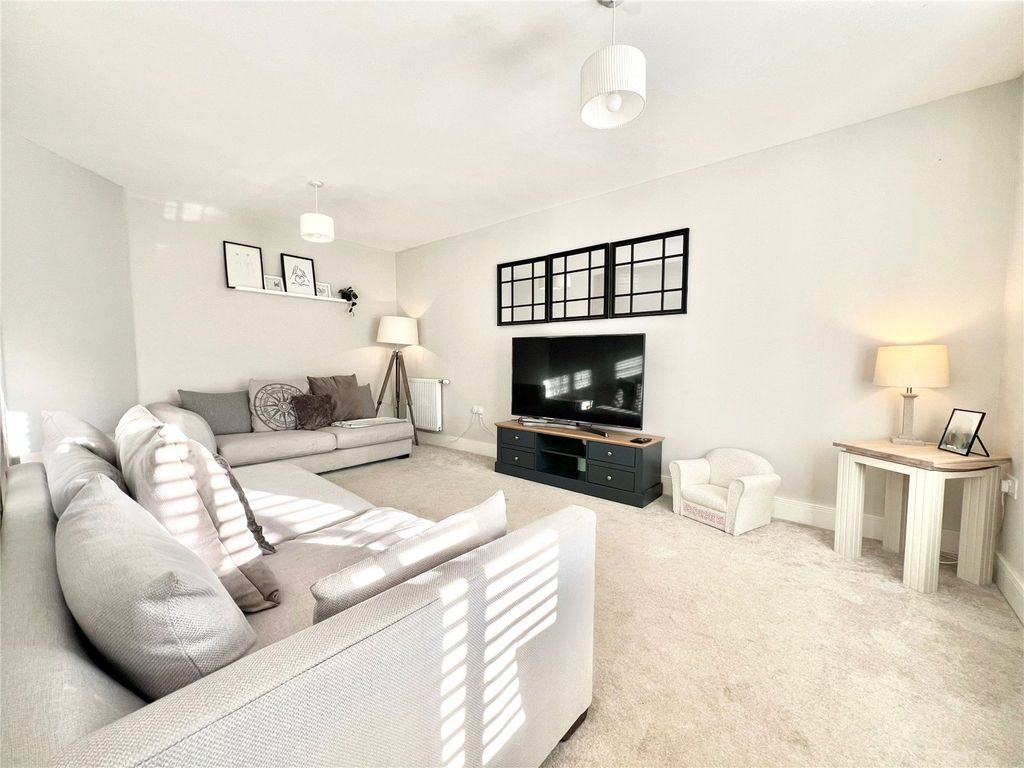 Property photo 2 of 30 Picture No. 15