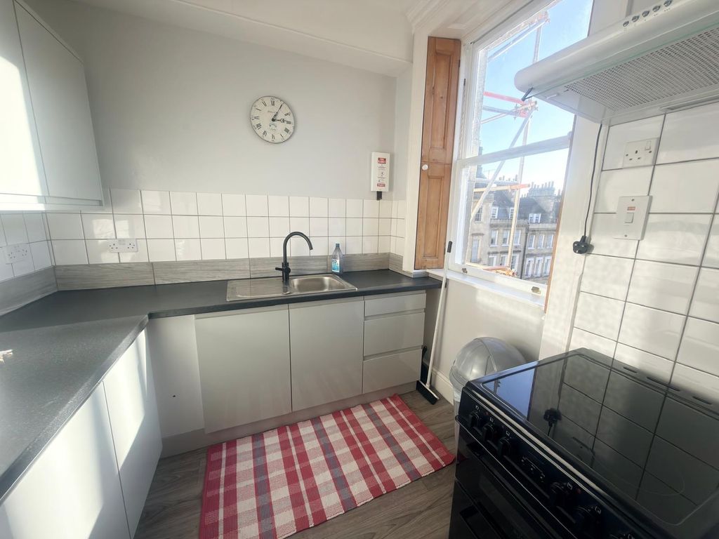 Property photo 2 of 5 Kitchen