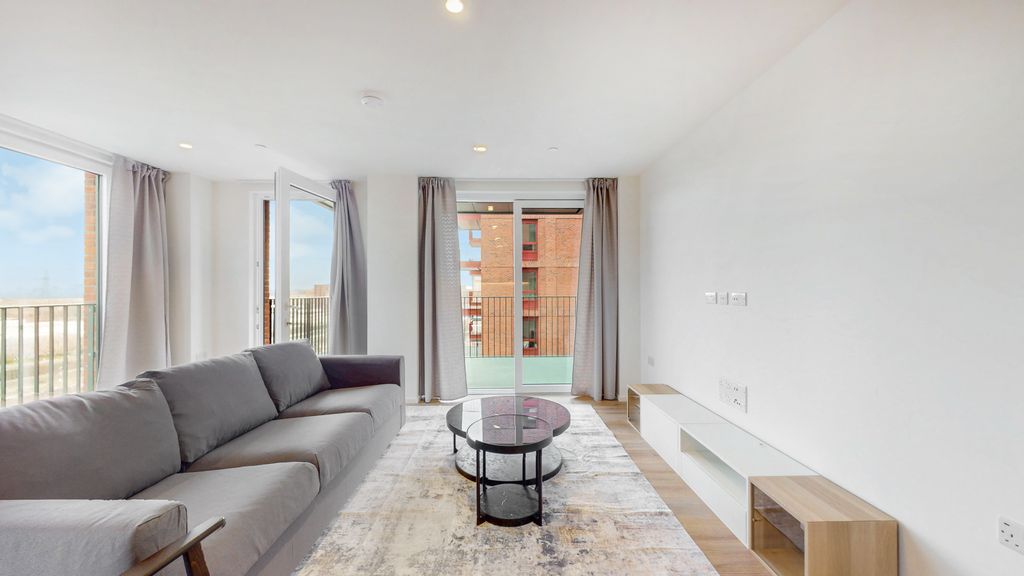 Property photo 3 of 15