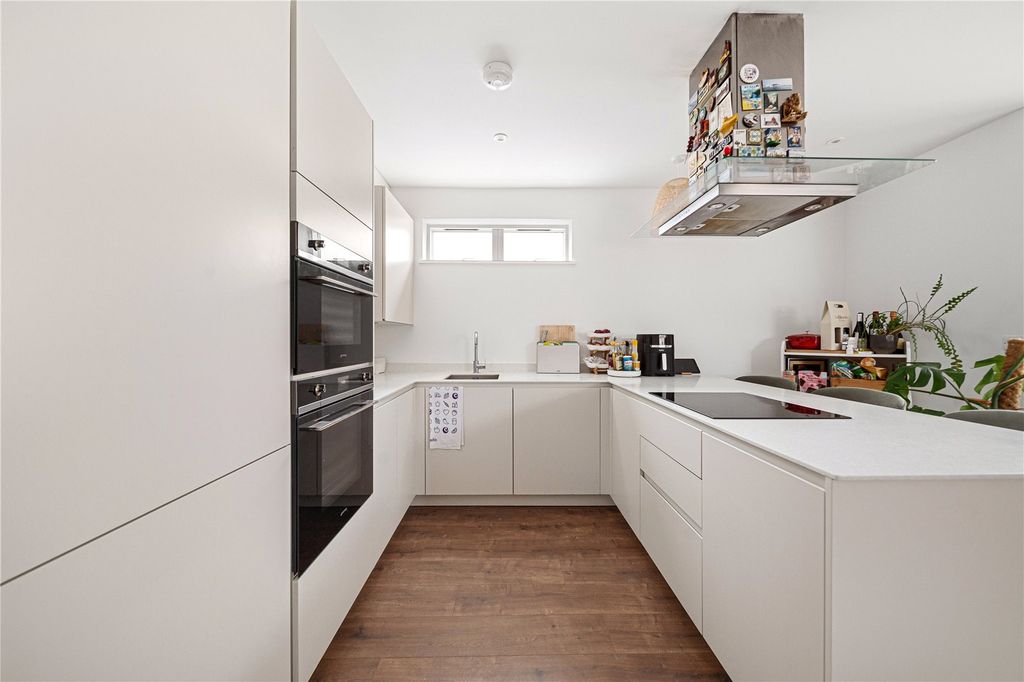 Property photo 2 of 13 Picture No. 01