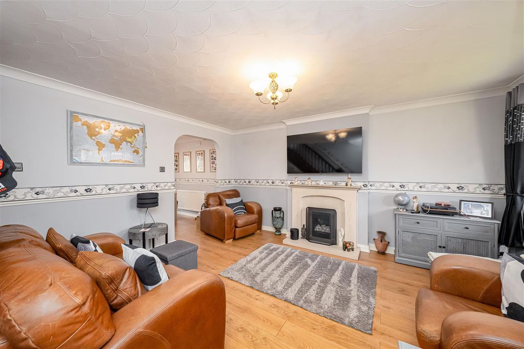 Property photo 2 of 23 Bexhill-1.Jpg