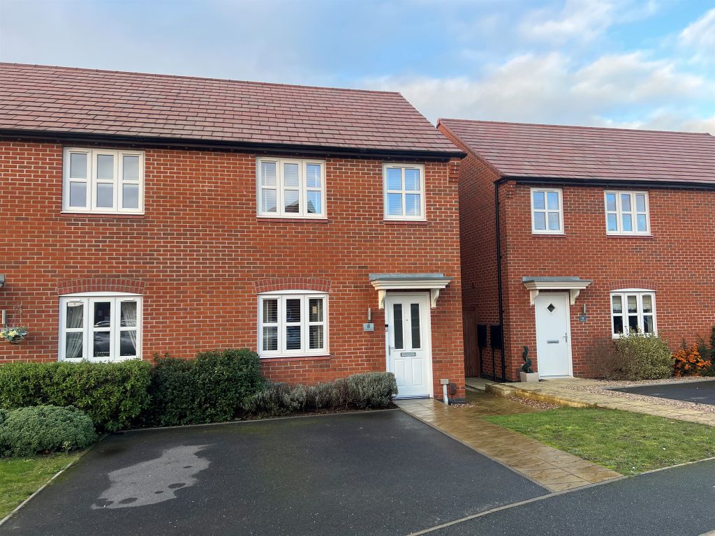 Property photo 1 of 3 Outside Front