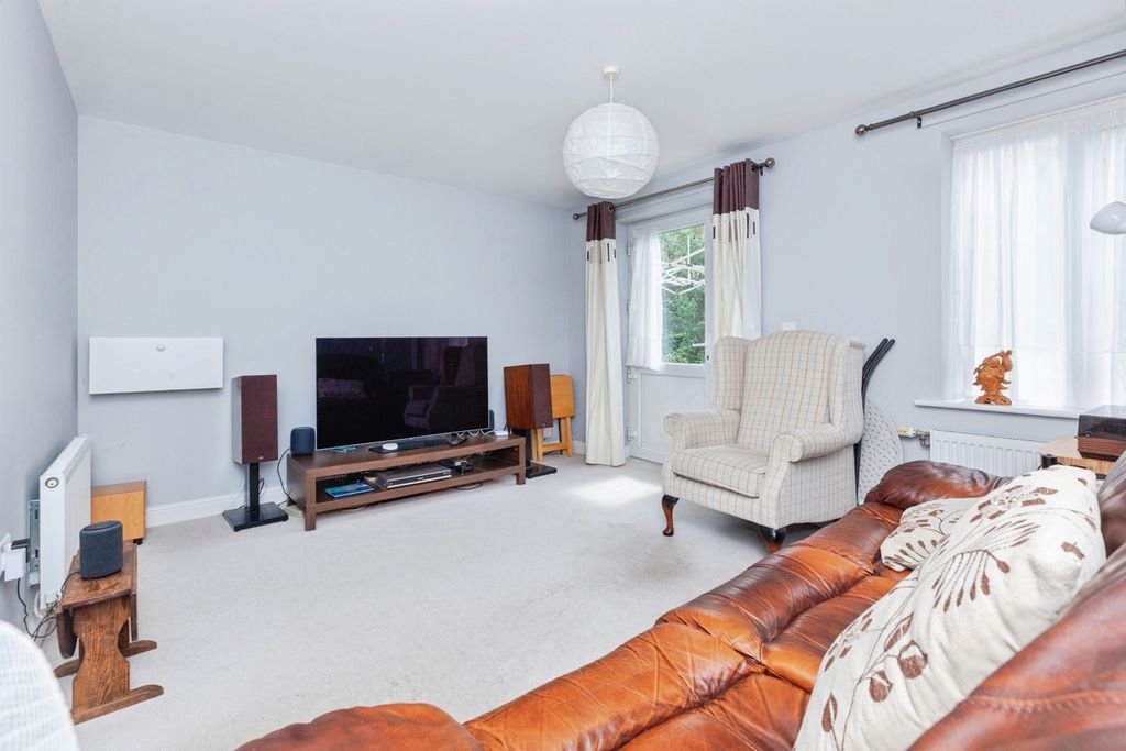 Property photo 2 of 11 Pbox-Img.Jpg