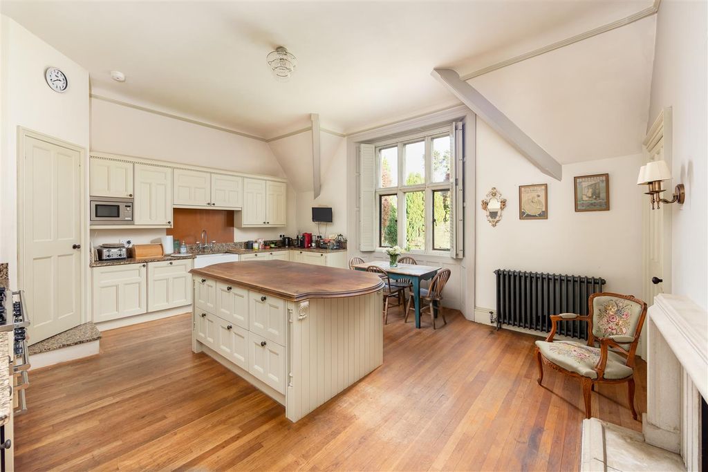 Property photo 3 of 22 3