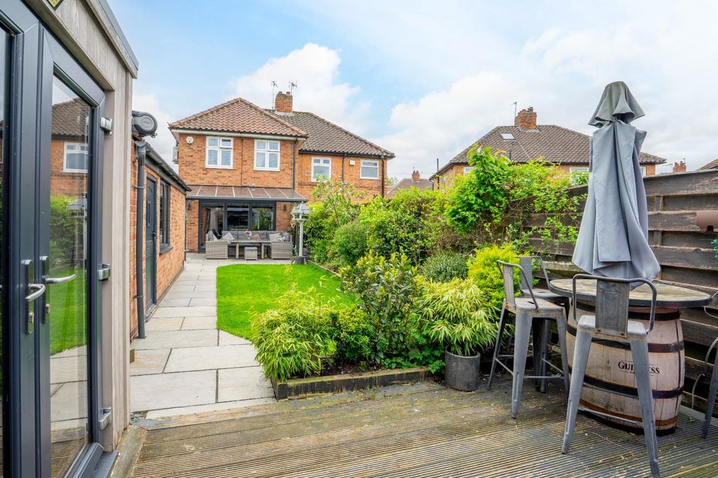 Property photo 1 of 19 Rear Garden