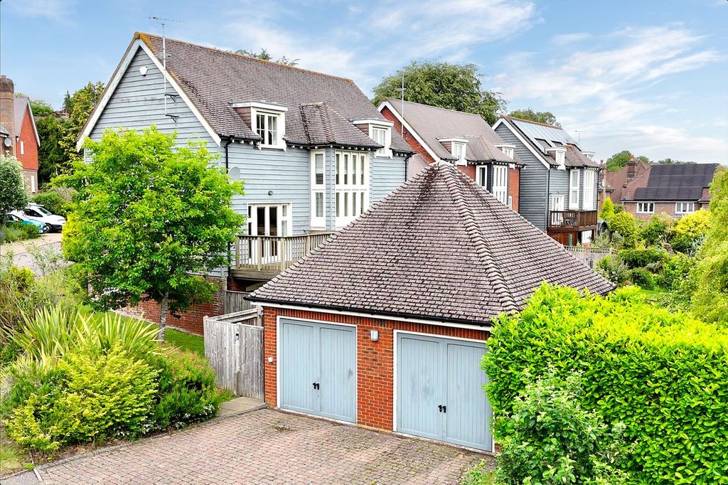 Property photo 2 of 49