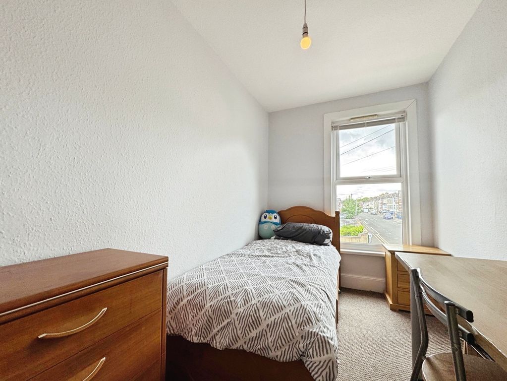 Property photo 3 of 8 Pbox-Img.Jpg
