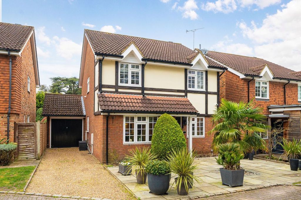 Property photo 1 of 11