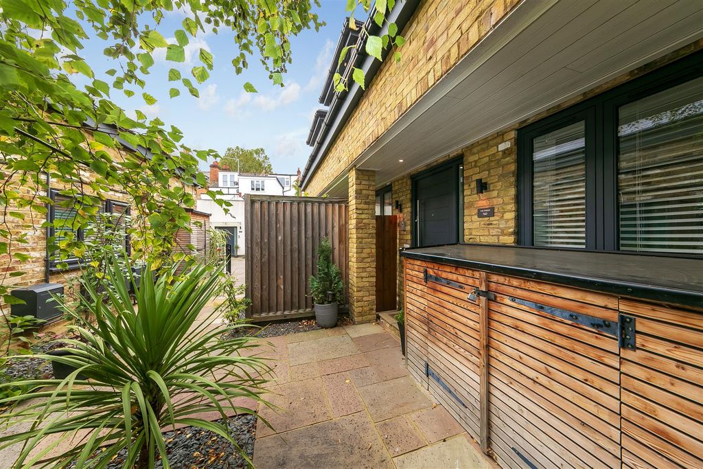 Additional image 11 of 2 bed flat for saleStation Road, Hampton TW12