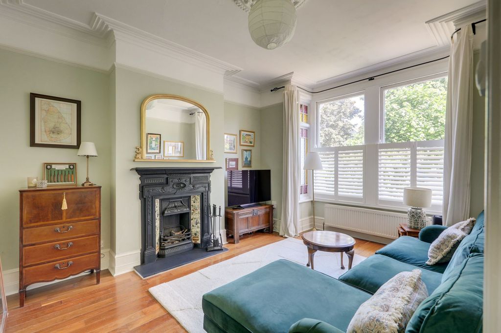 Property photo 1 of 13