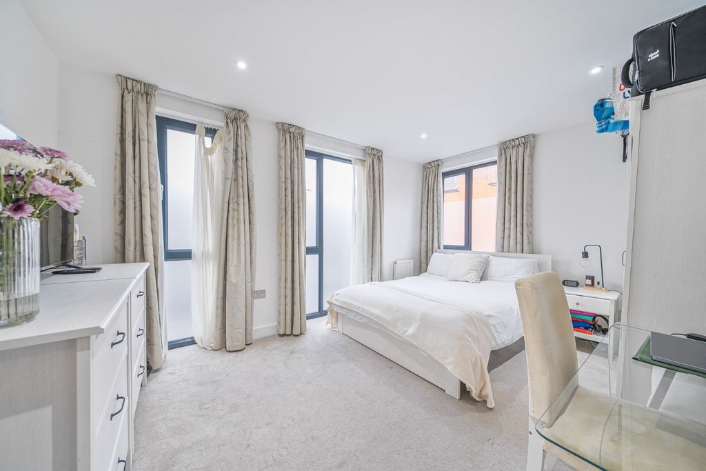 Property photo 3 of 18 Picture No. 07