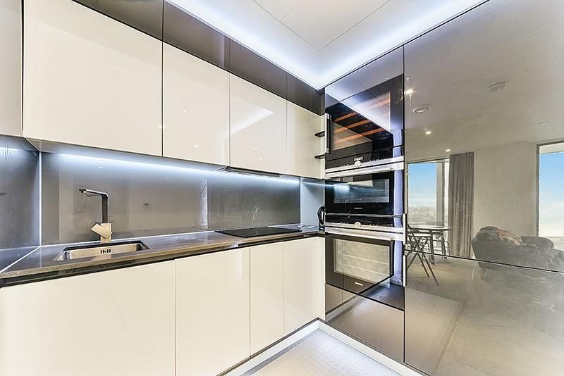 Property photo 2 of 12 Kitchen