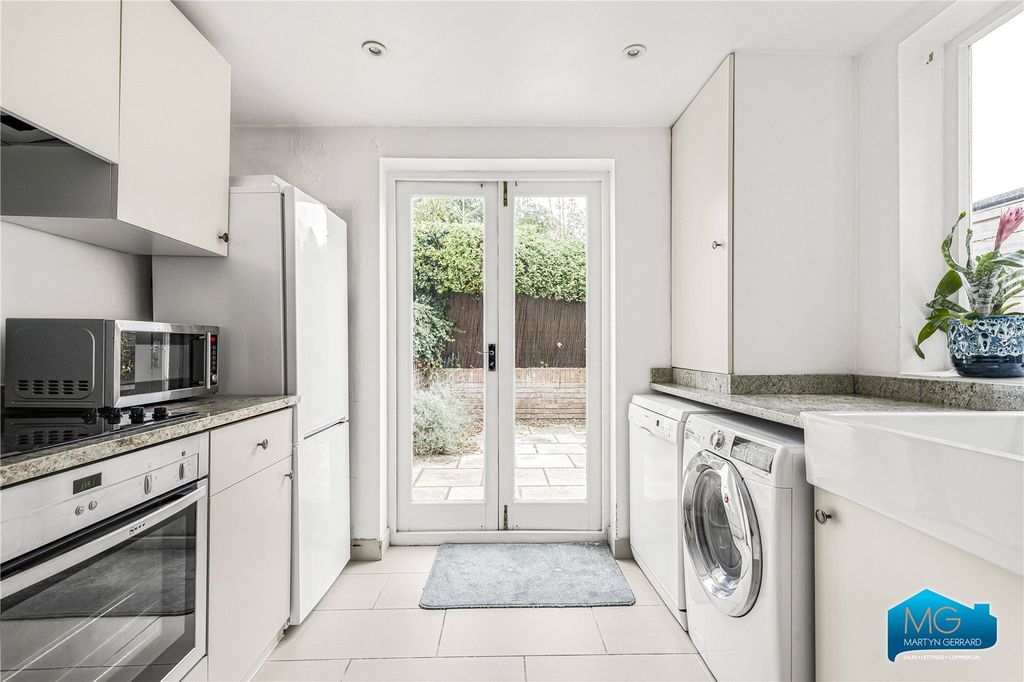 Property photo 3 of 25 Picture No. 23