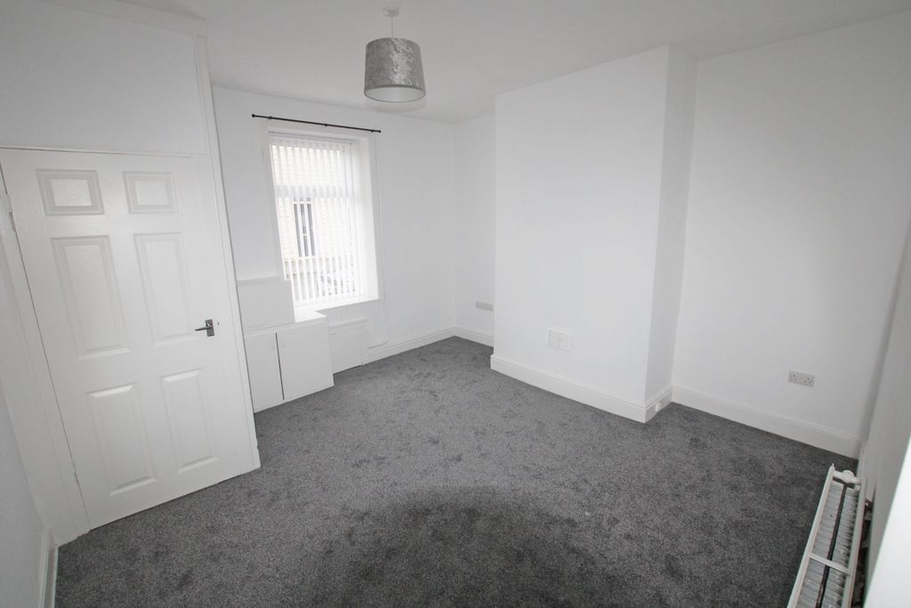 Property photo 2 of 7 2