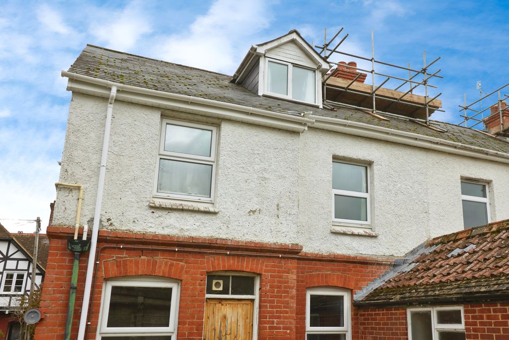 Property photo 3 of 20