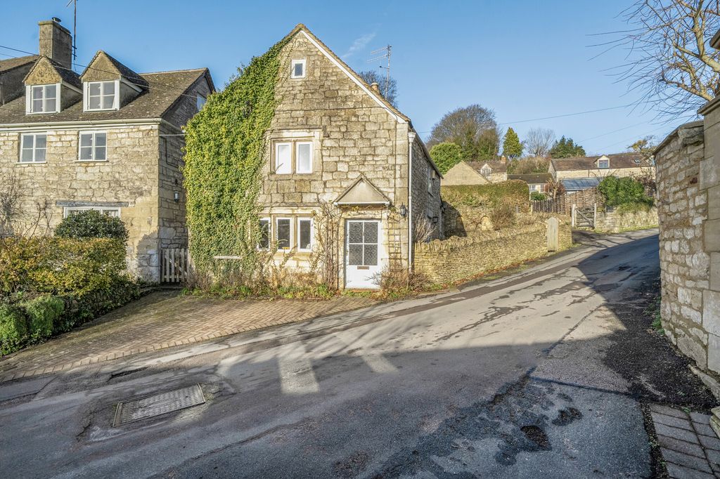 Property photo 1 of 22 Front