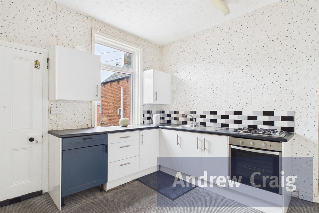 Property photo 3 of 12 Kitchen Diner