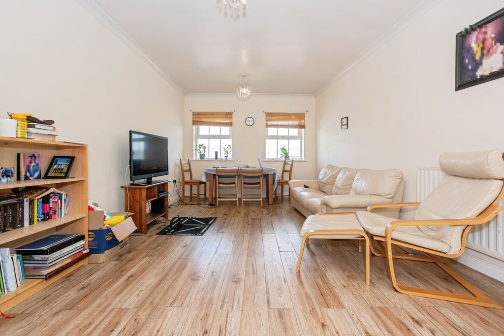 Property photo 2 of 12 Photo