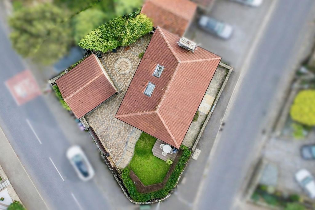 Property photo 1 of 39 Image0.Png