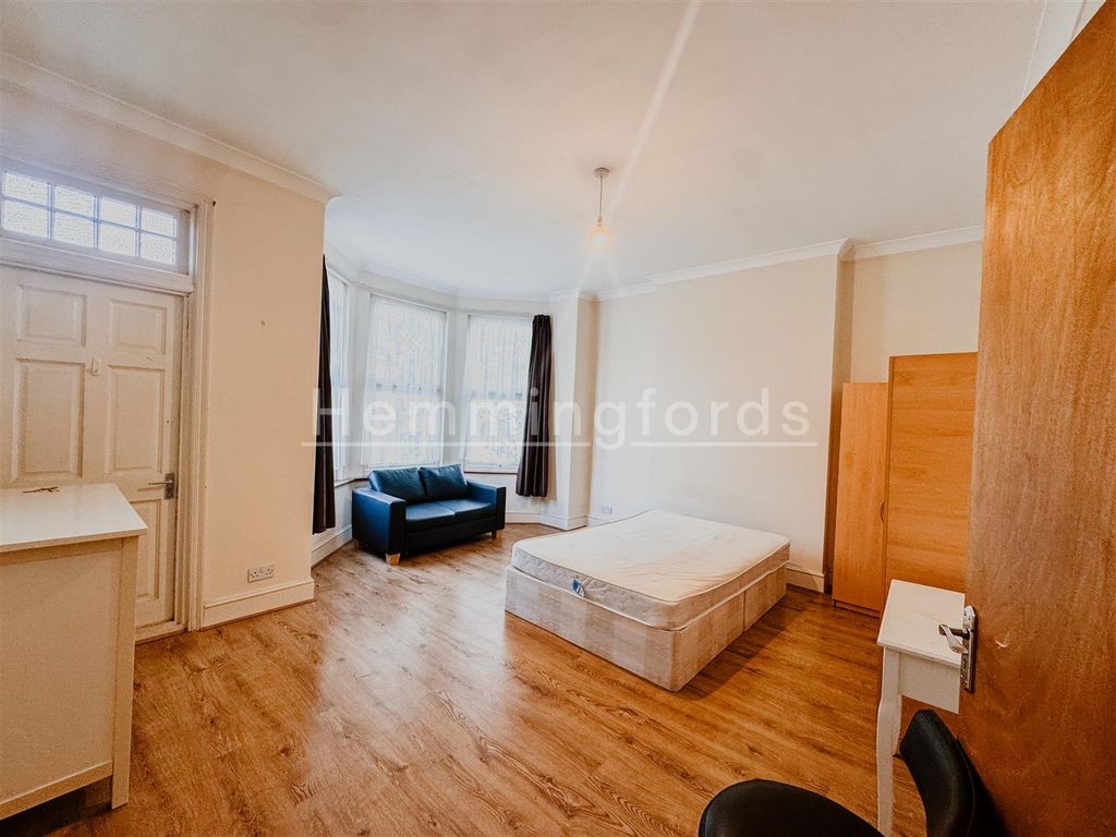 Property photo 1 of 16 Loreen-03.Jpg